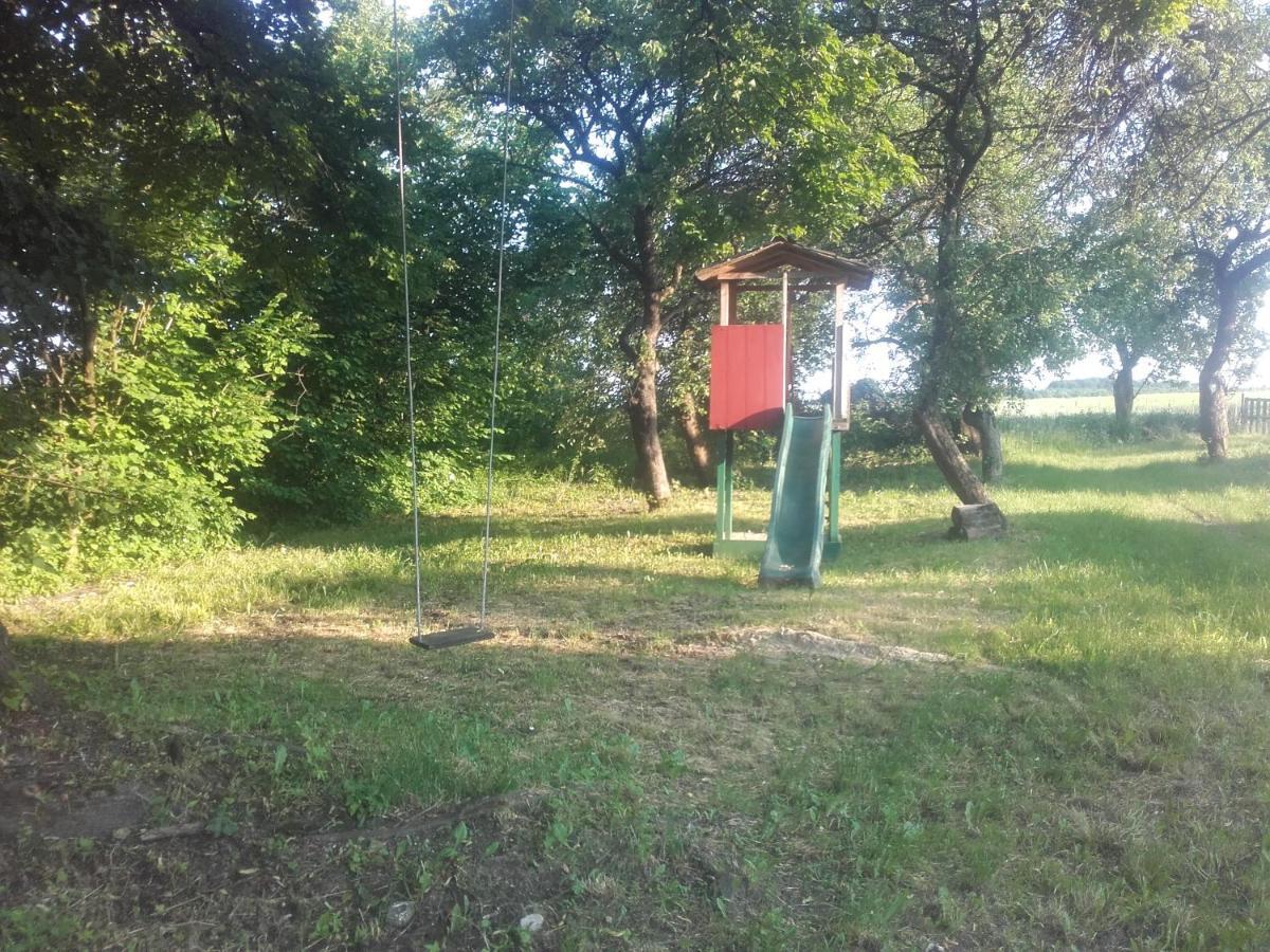 Apartament W Domu Na Wsi Tomaszów Lubelski 外观 照片